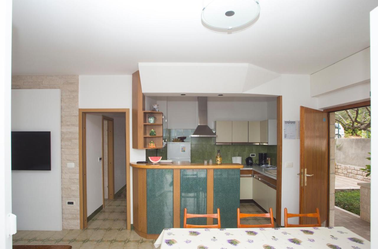 Apartment Damir Postira Extérieur photo