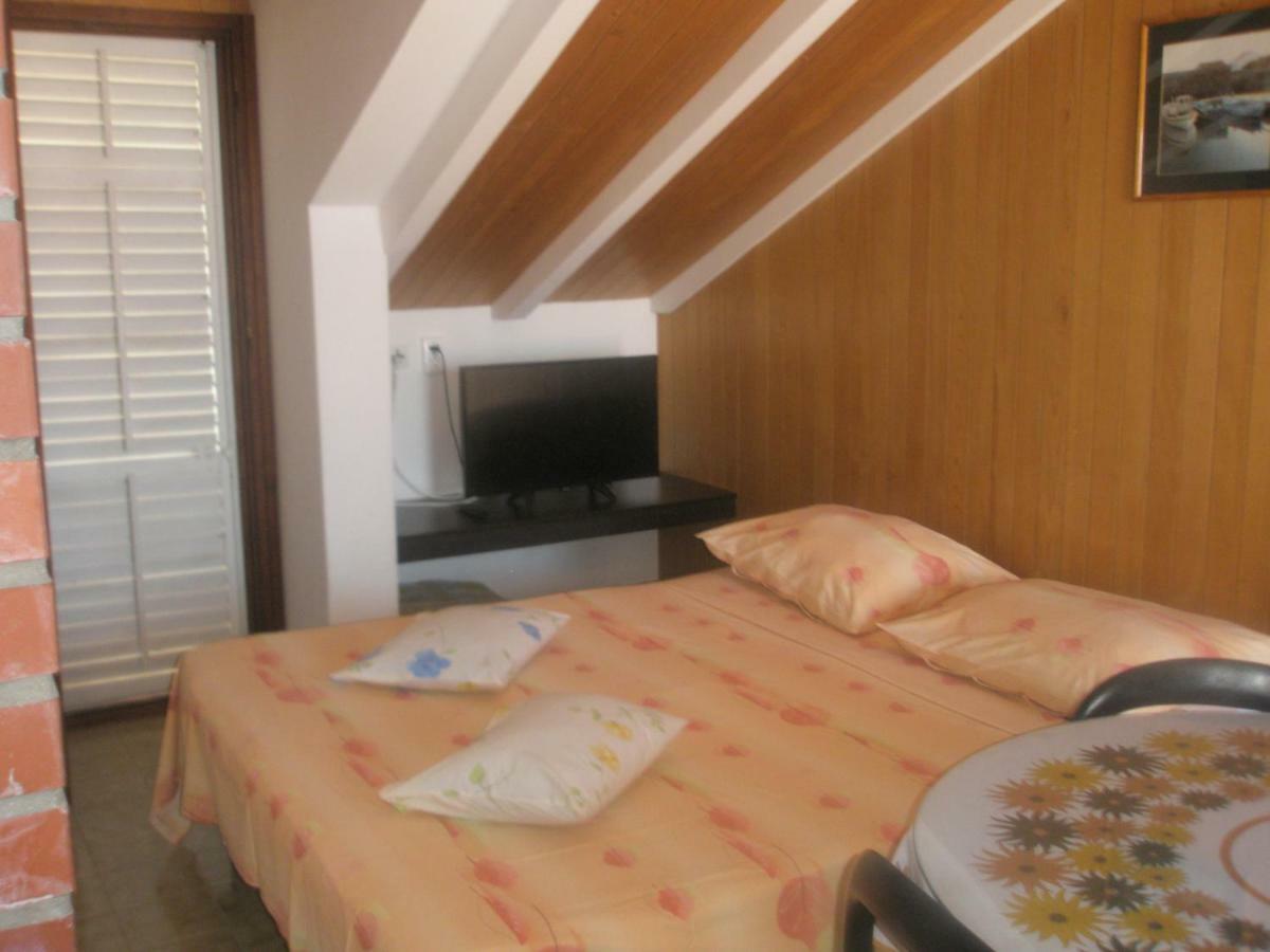 Apartment Damir Postira Extérieur photo
